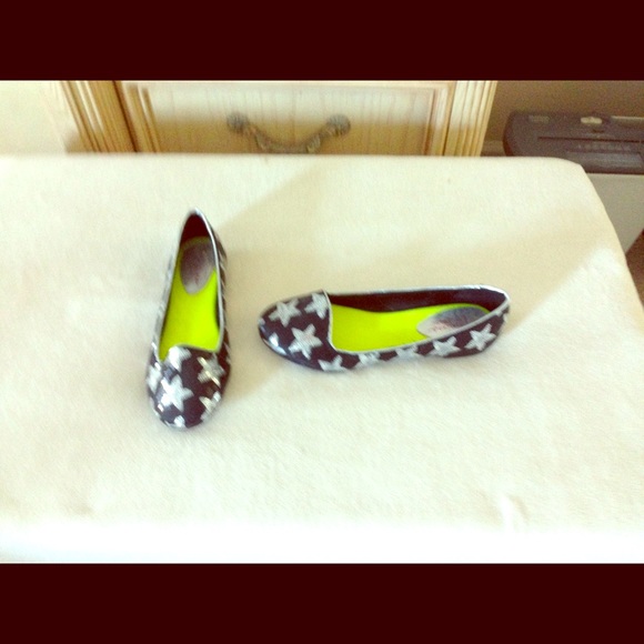 Shoes - Picture 1 of 1